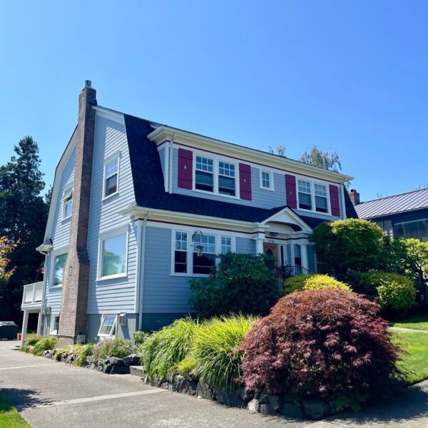 large exterior paint job on home in Tacoma